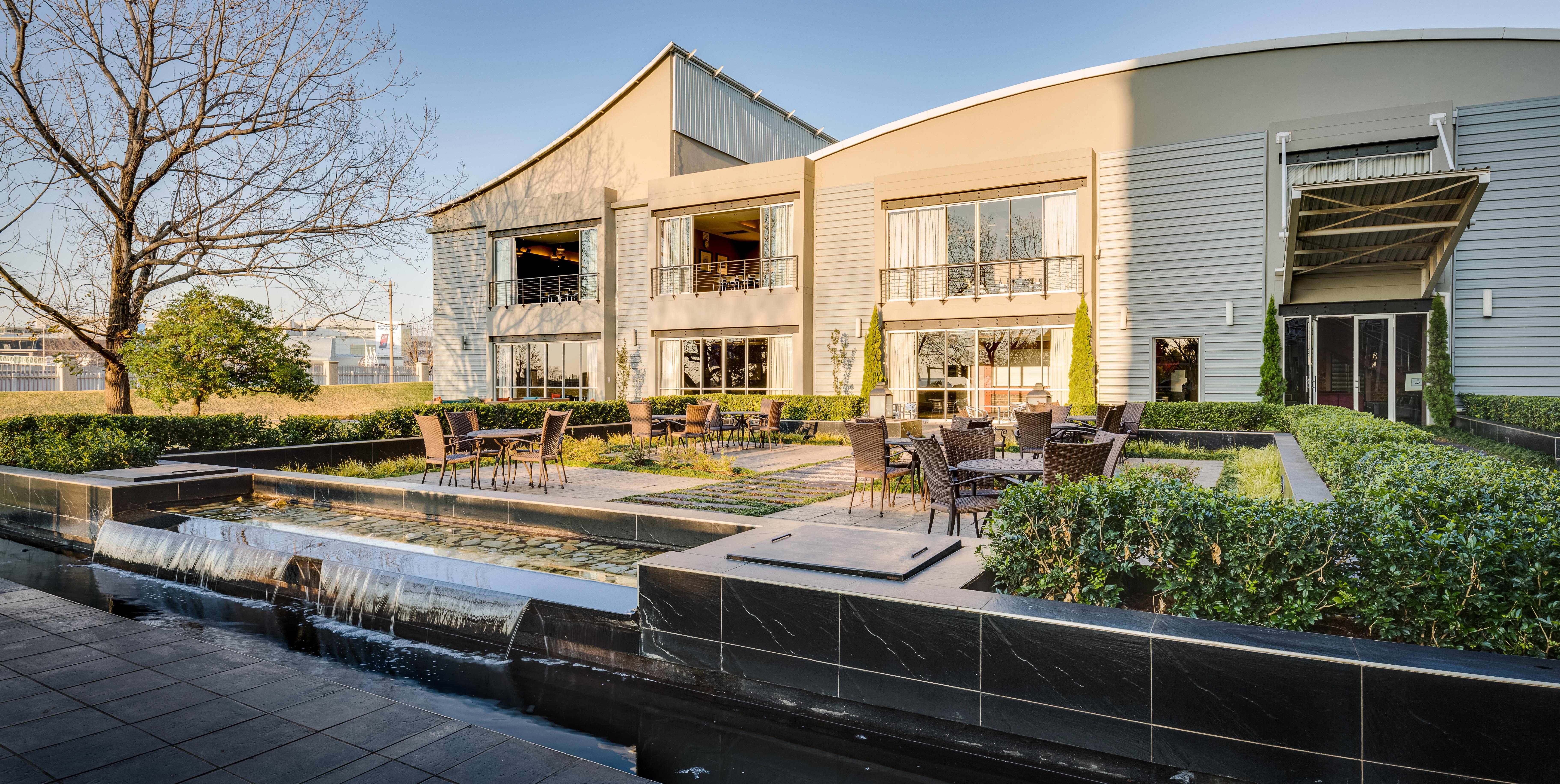 Protea Hotel By Marriott O R Tambo Airport Kempton Park Exterior foto