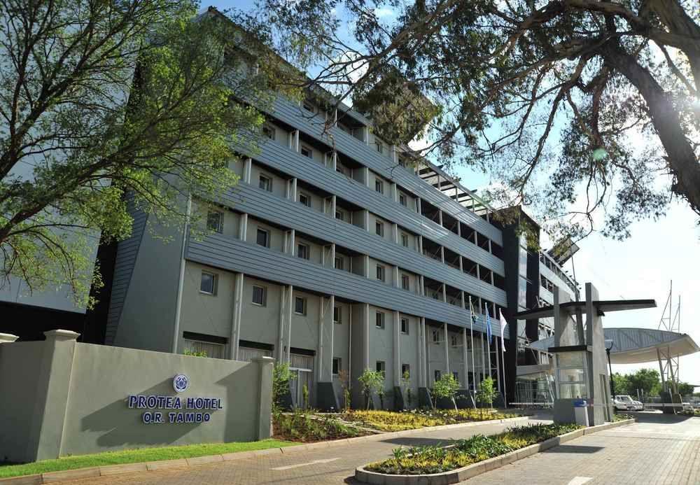 Protea Hotel By Marriott O R Tambo Airport Kempton Park Exterior foto