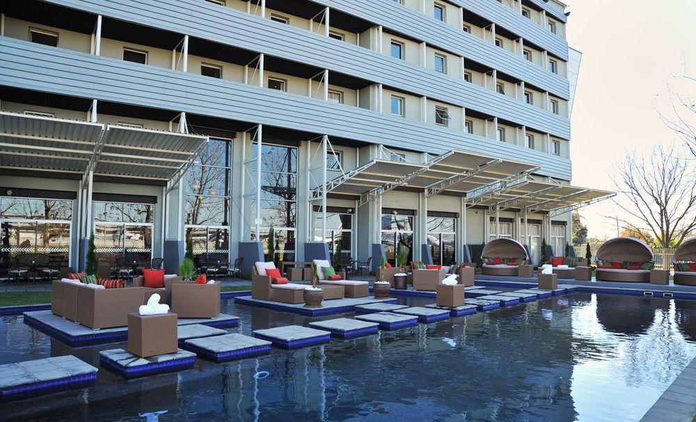 Protea Hotel By Marriott O R Tambo Airport Kempton Park Exterior foto