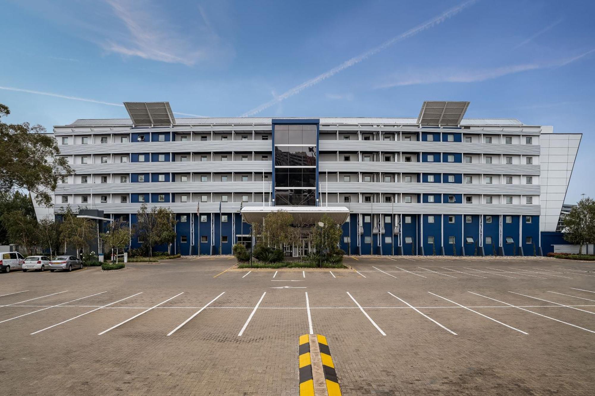 Protea Hotel By Marriott O R Tambo Airport Kempton Park Exterior foto