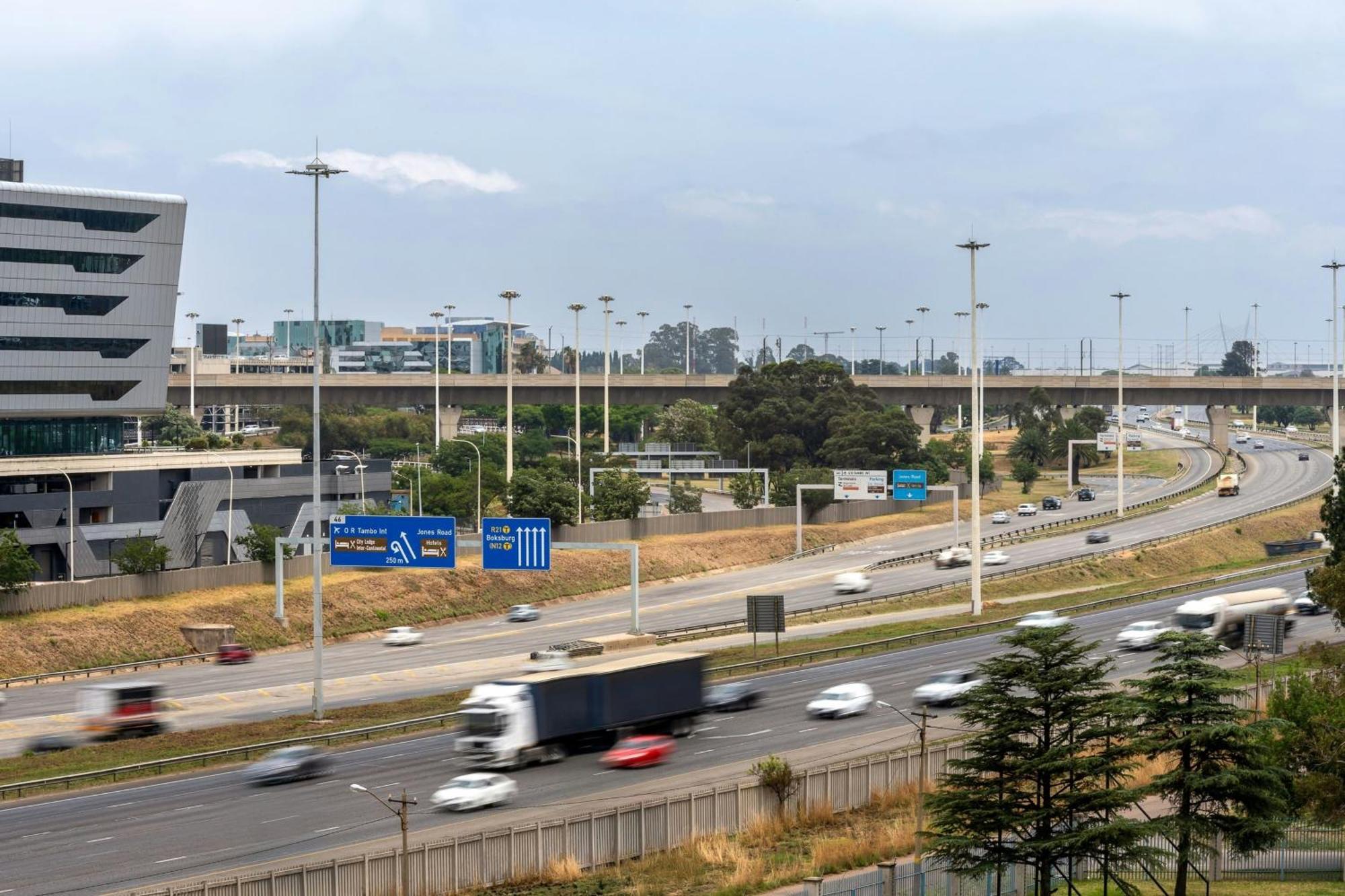 Protea Hotel By Marriott O R Tambo Airport Kempton Park Exterior foto